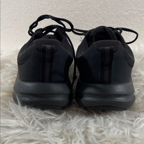 Under Armour Charged Assert 10 Triple Black Sneakers Size 9.5 Men's 3026175-004 - Picture 5 of 12